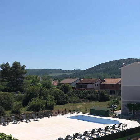Lipovac Resort Ficus Bilice Exteriér fotografie