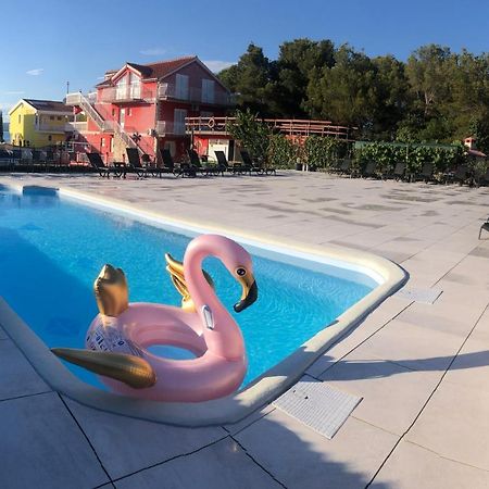 Lipovac Resort Ficus Bilice Exteriér fotografie